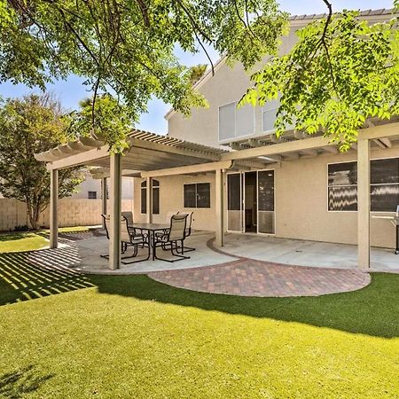 הוילה לאס וגאס A Beautiful House With Hot Tub, Grill & Games! מראה חיצוני תמונה