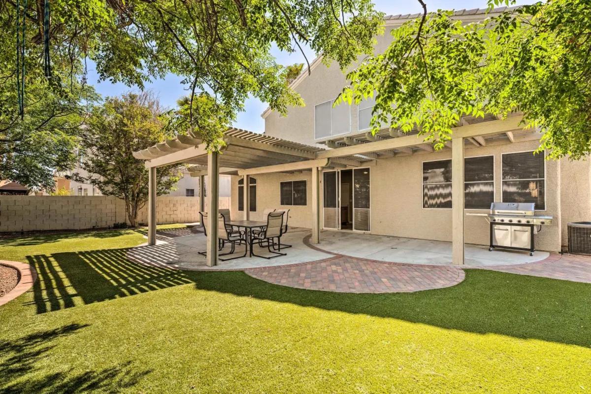 הוילה לאס וגאס A Beautiful House With Hot Tub, Grill & Games! מראה חיצוני תמונה